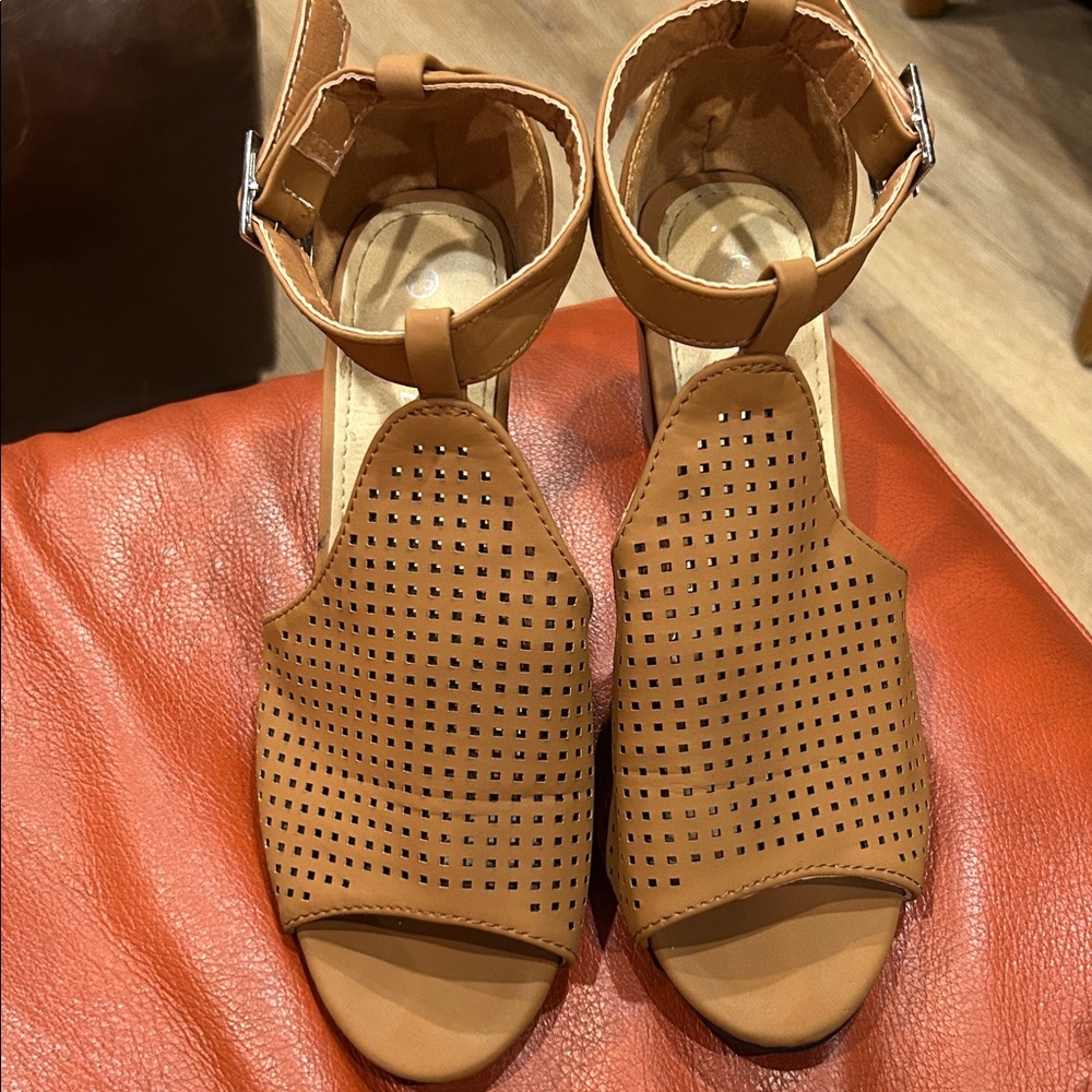 Perforated Ankle-Strap Sandals in Tan